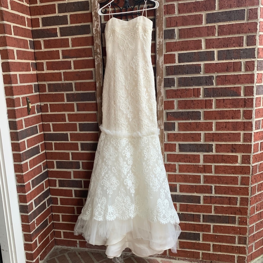 Angel Sanchez wedding dress size 8 - worn once to try on.